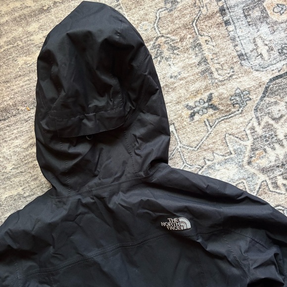 The north face Hyvent wind and rain jacket size XS black - Picture 11 of 11